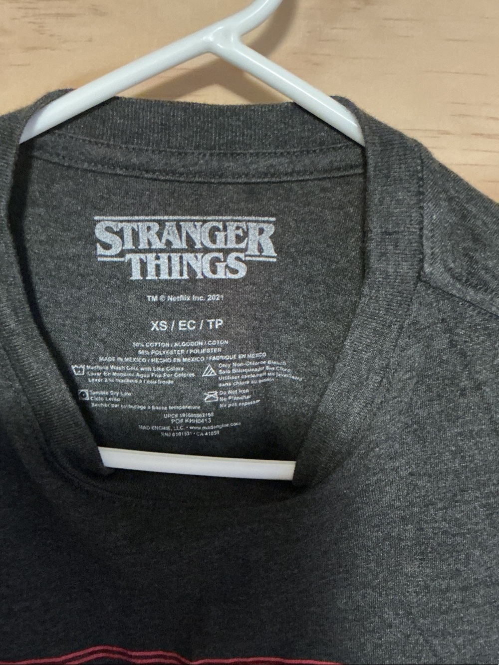 Stranger Things Women's / unisex Short Sleeve Tee - Black with Red Logo - Picture 2 of 3